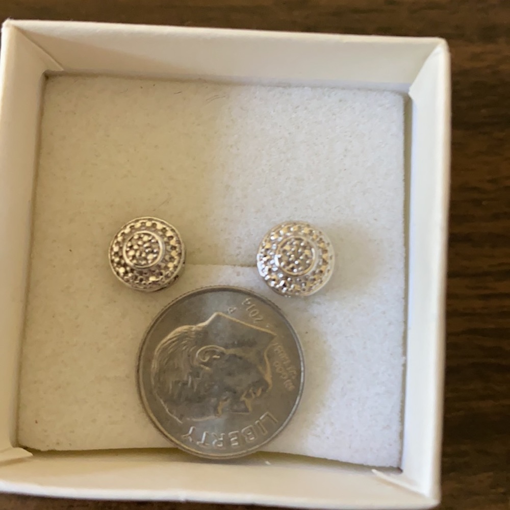 🌹New Diamond Pierced Earrings in Sterling Silver - Picture 3 of 5